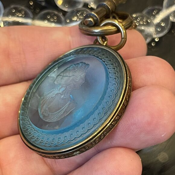 Retired Extasia Glass Intaglio Cameo Pendant Pools of Light Glass Bead Necklace - Picture 13 of 16